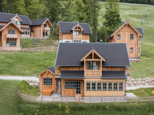 Chalet near Lake Grundlsee & Ski Lift