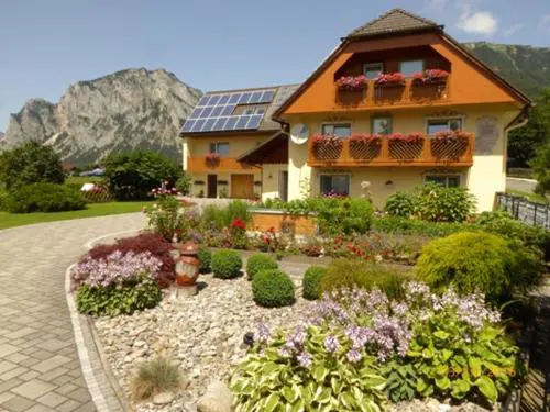 HAUS RUSSOLD - FEWO22 in entspannter Atmosphäre - GRÜNER SEE