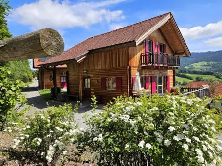 Ferienhaus in ruhiger Lage - 3 Schlafzimmer- große Terrasse