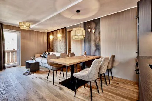 Deluxe Apartment Zugspitze Ehrwald mit Pool, Sauna, direkt am Golfplatz
