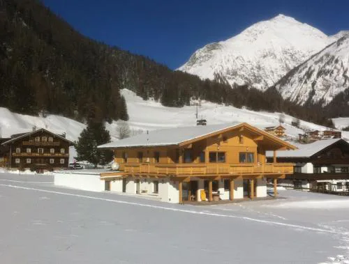 Großglockner Goldried Chalet