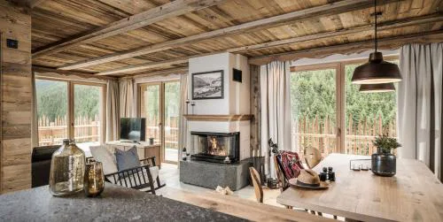 Farm Resort Geislerhof - Private Chalets