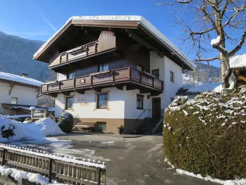 Apartment Landhaus Taxacher by Interhome