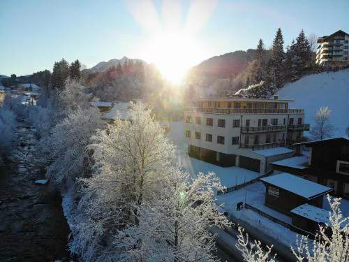 Boutique-Apartments Seminarium F5 Fieberbrunn "Freier Eintritt in das örtliche Hallenbad inklusive Saunalandschaft und kostenfreie Nutzung der Langlaufloipen der Region"