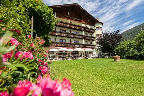 Das Posthaus stubai&smart Hotel