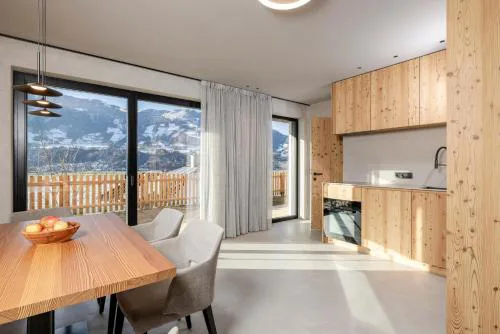 Vronis Lodge