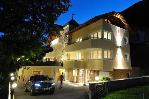 Jungmann Apartments