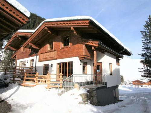 Chalet Chalet Elisabeth by Interhome