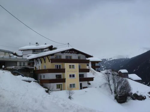 CChalet in Ischgl near mountain railway