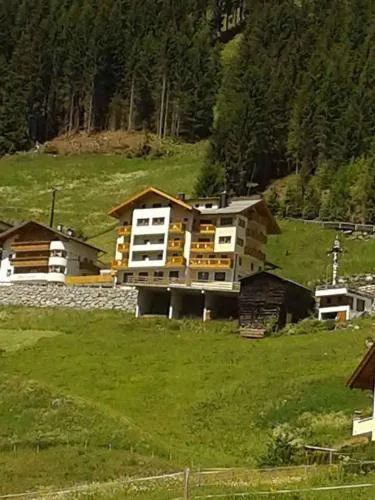 Holiday home in Kappl Paznauntal 42411