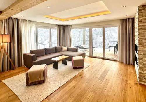 NEU Zirben Luxus Apartments mit SPA und Pool direkt in Kappl