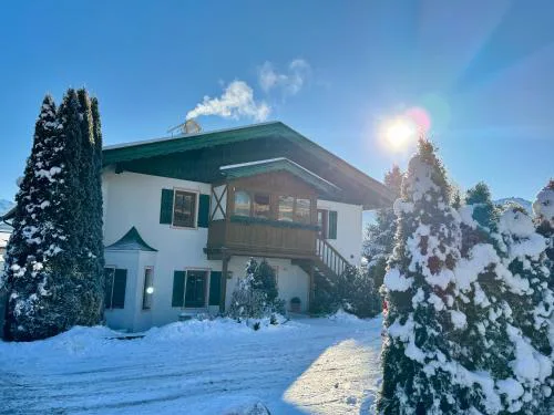 TIROLER CHALET SUITEN by Alpin Charme Apartments