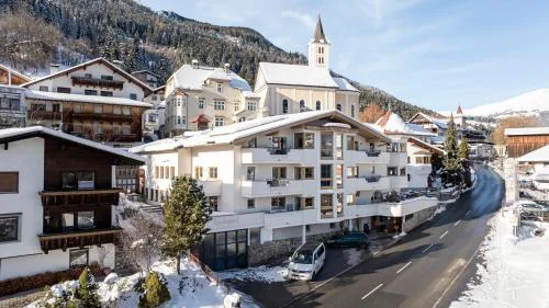 LAUDEGGHOF Ladis