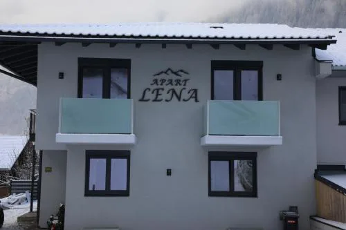 Apart-Lena