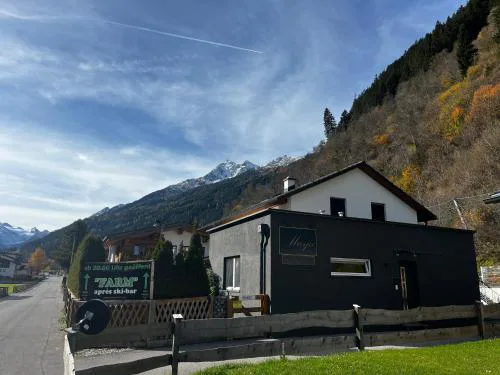 Apartment Maya