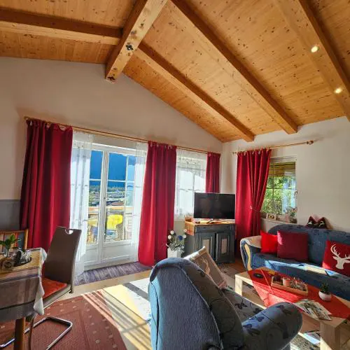 Komfort-Ferienwohnung Südbalkon, WOHNZIMMER, 2 Schlafzimmer, ruhige Lage - TIROL