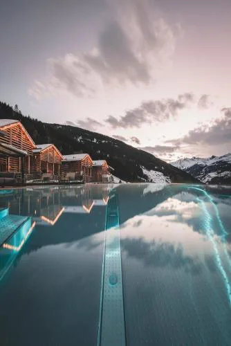 Boutique Hotel und Chalets Bergwiesenglück