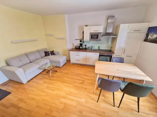 1BR Apartment - Kitchen - TV - Wi-Fi - Parking - 24h Self Check-In