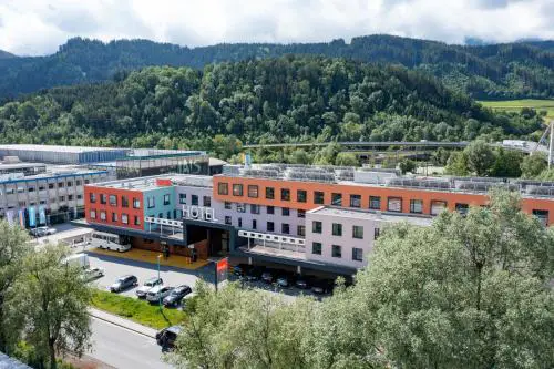Hwest Hotel