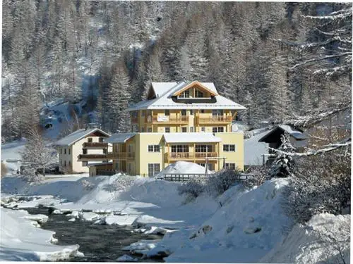 Apartment Zwieselstein near Ski Slopes