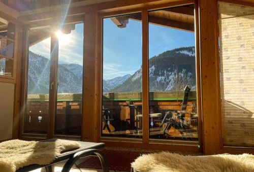 Ferienwohnungen Tannheim - bei Martina Fügenschuh -Sommerbergbahn inklusive - ruhige Lage direkt an Lift & Loipe