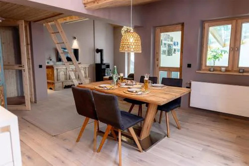 chalet atelier Luxuriöses Chalet mit alpinem Charme