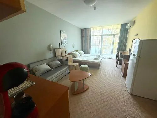 Golden sands 66