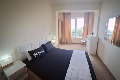 golden sands flat 147