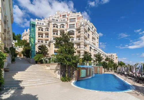 La Mer Luxury Apartment