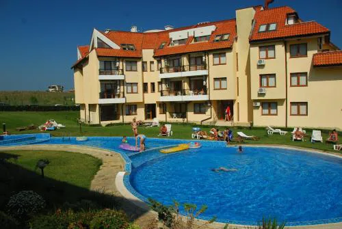 Oasis Beach Apartments Kamchia