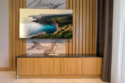 Azur Properties ap19