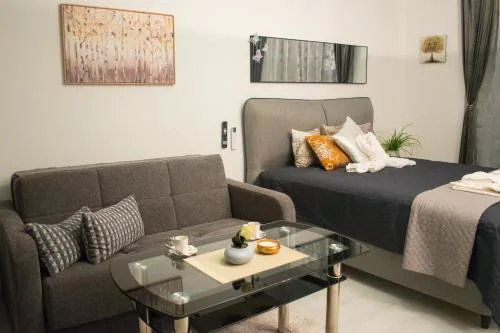 Nelly's Place 10
