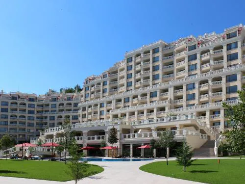 АТ apartment - South Bay Beach Residence