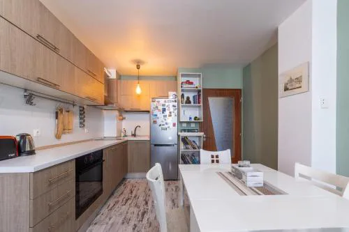 Bright City-Center Flat for 4 Guests
