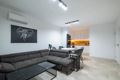 Briz Sea View Apartment with Free Parking
