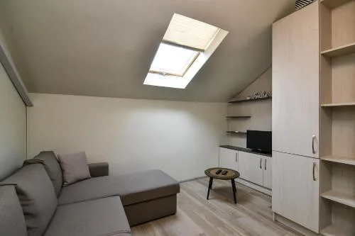 Budget studio in Varna center unde roof
