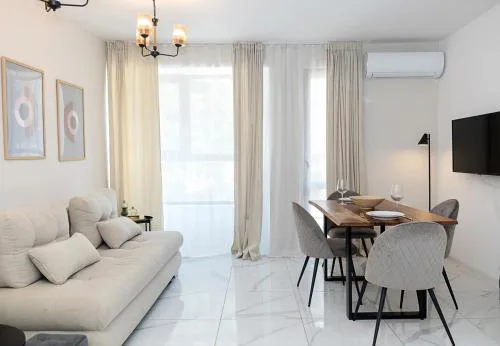 BuenaVista I Modern Comfort near Varna City Center by Flat Mаnаger