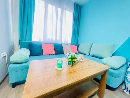 By The Sea - central with free parking
