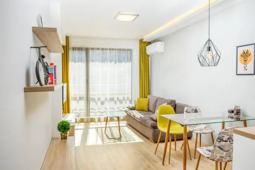 Charisma apt - lux at top city center