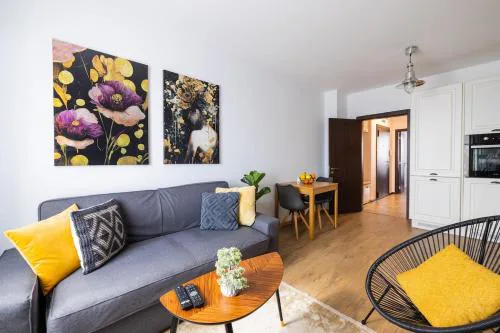 Chic Downtown Flat
