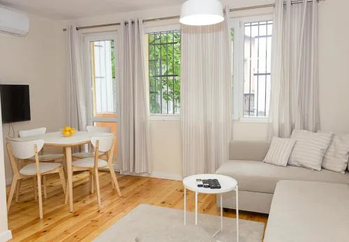 Cozy & Functional by the Opera
