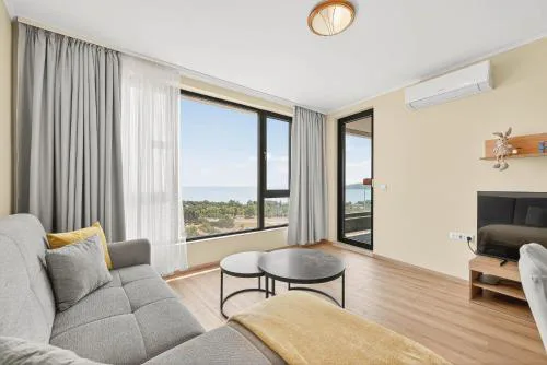 Cozy Sea View Apartment Varna & Parking