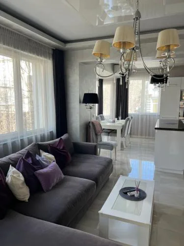 Deja Vu Apartment