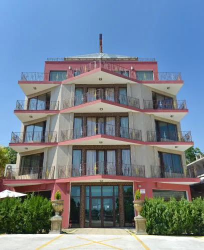 Ellinis Hotel - Sea View and Free Parking