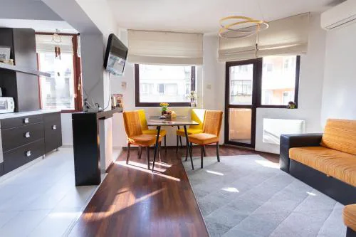 EpiCenter by RV Apartments