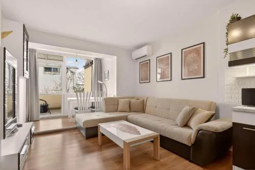 Lazy Days - 1BR Apartment in Varna City Center