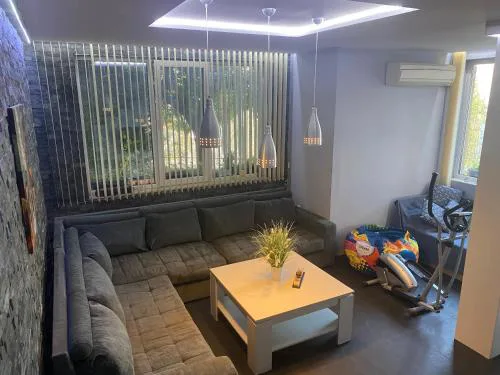 Luxury Seaside Villa with Jacuzzi & Garden - Varna