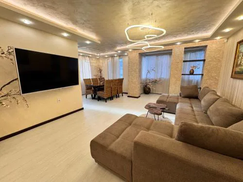 Modern Oasis on the Sea Garden – 2 Bedroom