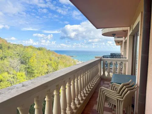 Port Palace Apartment 2
