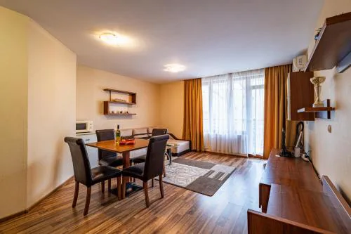 Primrose Apartment with Free Parking